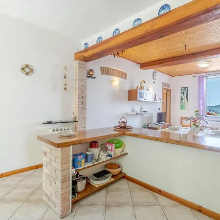 1 Bedroom Awesome In Uscio