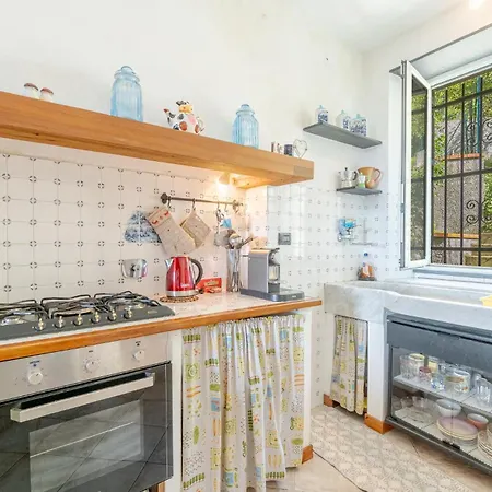 1 Bedroom Awesome In * Uscio