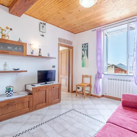 1 Bedroom Awesome In شقة